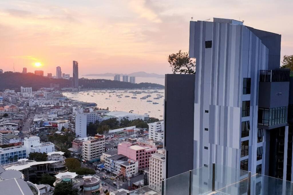 Appartement Base Huge 2bed King&queen With Infinity Pool & Free Netflix! Pattaya