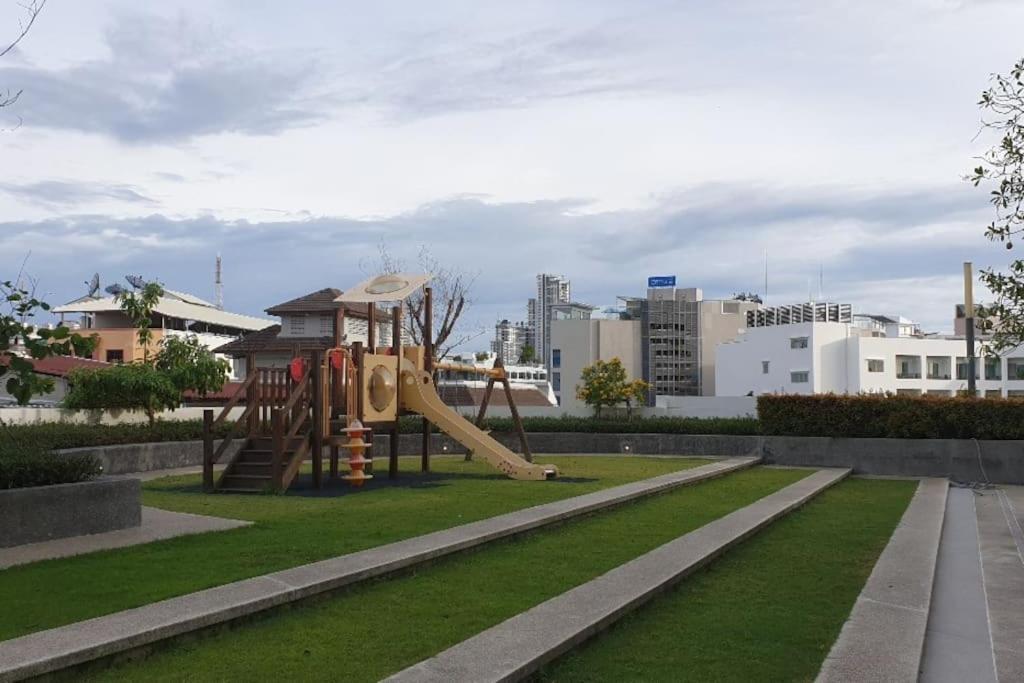 Base Huge 2bed King&queen With Infinity Pool & Free Netflix! Appartement